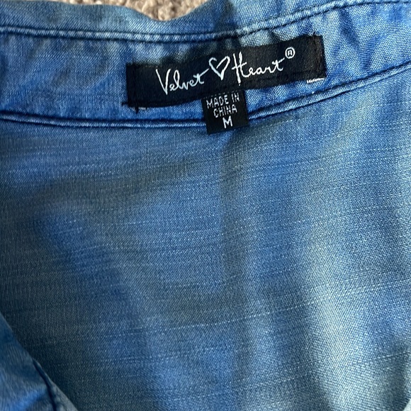 Velvet Heart Blue Chambray Denim Top - Picture 4 of 7